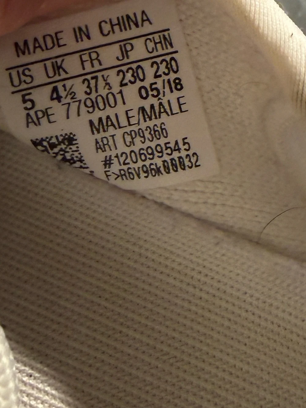 adidas Yeezy Boost 350 V2 Cream White Triple White CP9366 Size 5